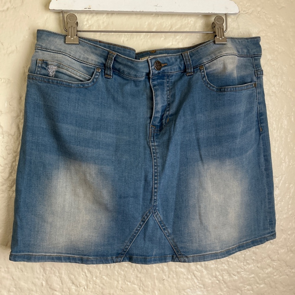 Wild Blue Women’s Denim‎ Skirt XL stretch rinsed modern vaquera mini